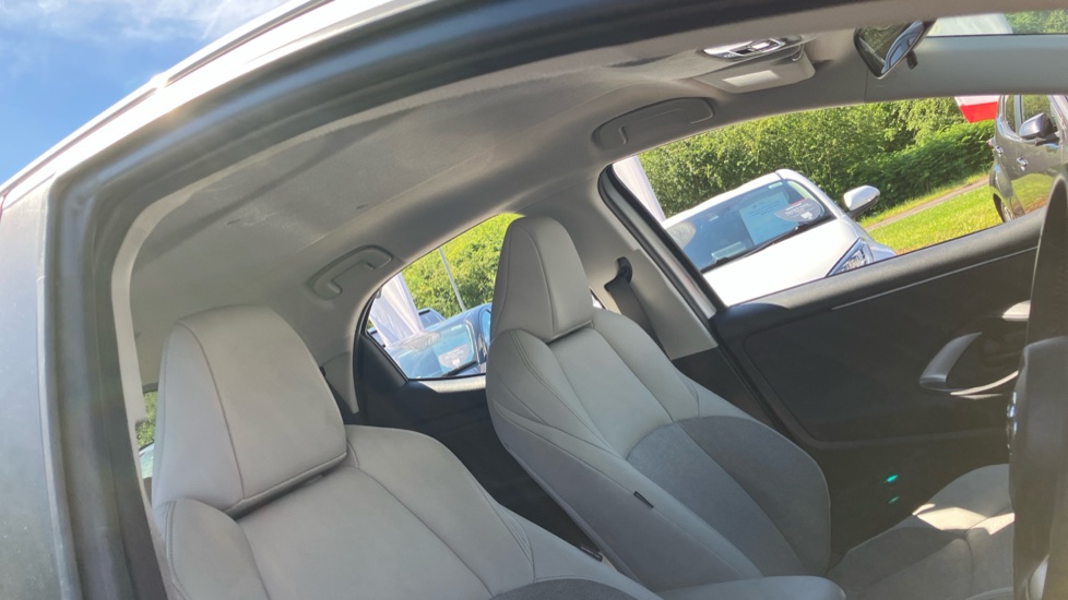 Toyota Yaris 1.5 Hybrid Excel 5dr CVT Hybrid Hatchback - Image 19