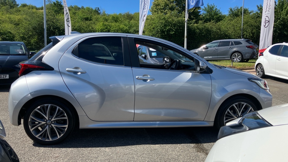 Toyota Yaris 1.5 Hybrid Excel 5dr CVT Hybrid Hatchback - Image 23