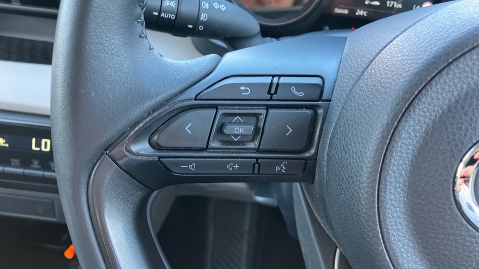 Toyota Yaris 1.5 Hybrid Excel 5dr CVT Hybrid Hatchback - Image 42