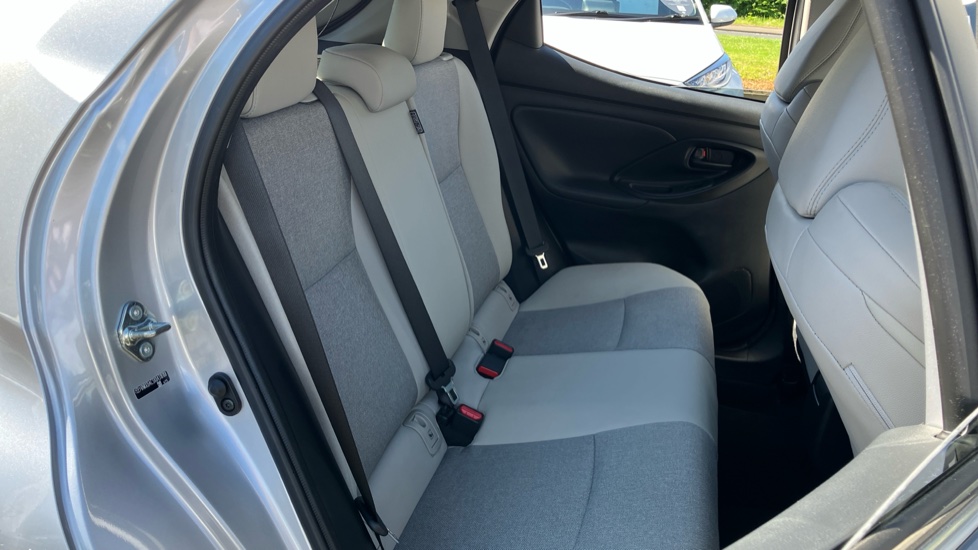 Toyota Yaris 1.5 Hybrid Excel 5dr CVT Hybrid Hatchback - Image 63