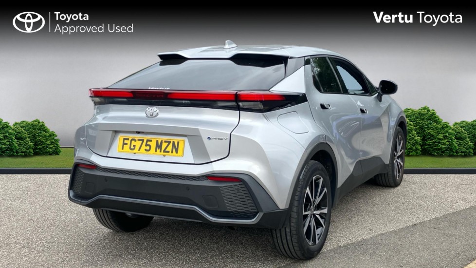Toyota C-HR 2.0 PHEV Design 5dr CVT Hatchback - Image 2