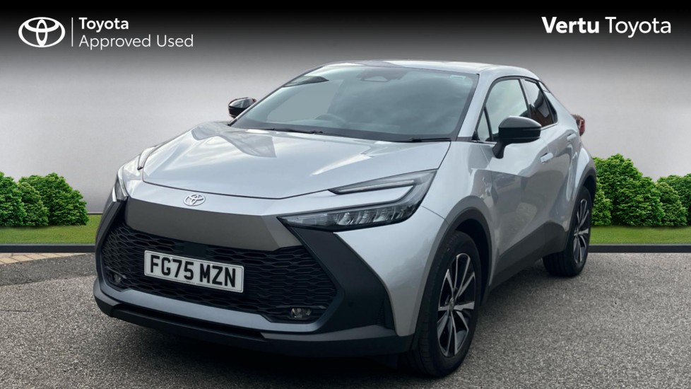 Toyota C-HR 2.0 PHEV Design 5dr CVT Hatchback - Image 3