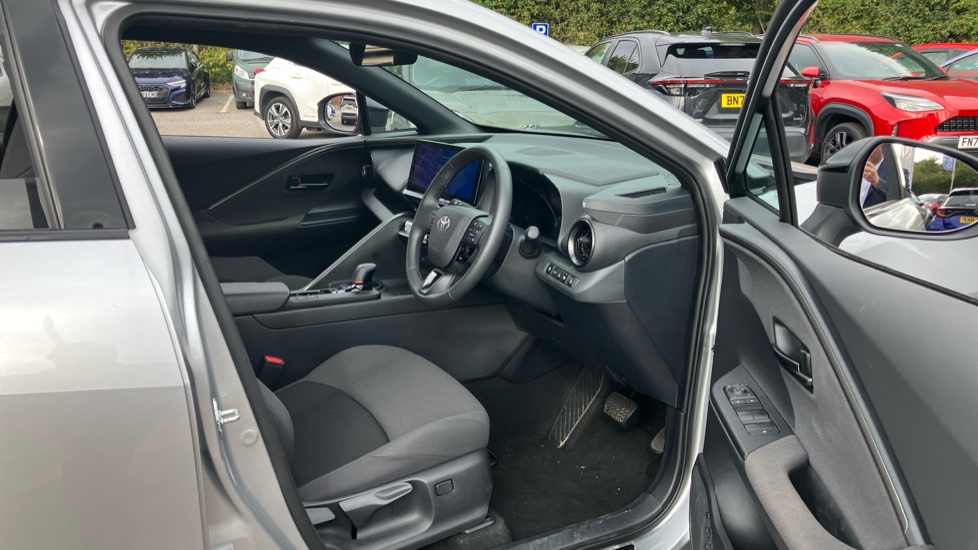 Toyota C-HR 2.0 PHEV Design 5dr CVT Hatchback - Image 12