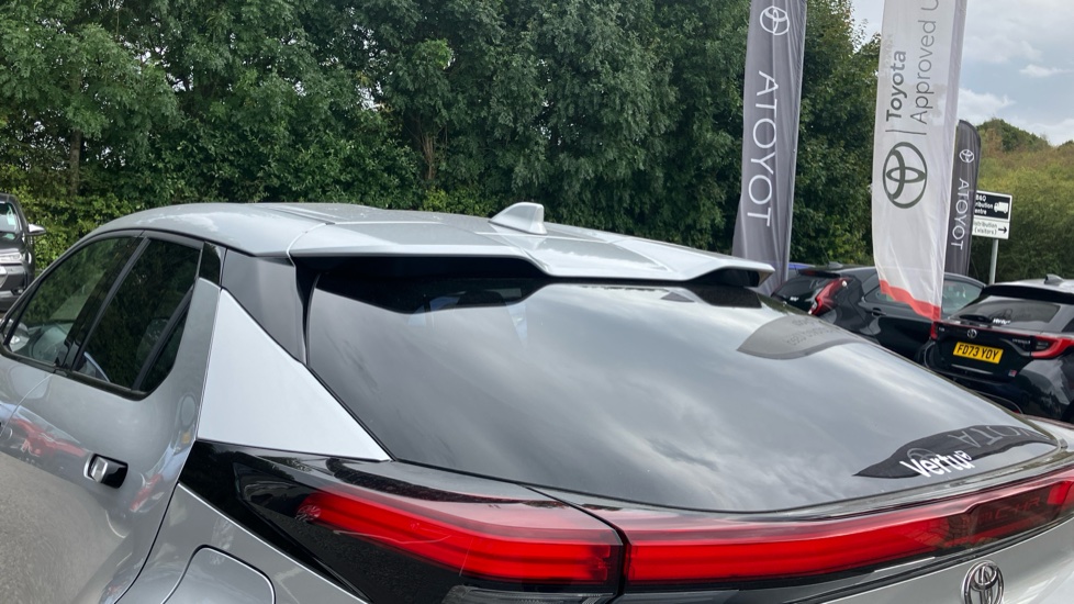 Toyota C-HR 2.0 PHEV Design 5dr CVT Hatchback - Image 50