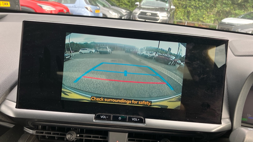 Toyota C-HR 2.0 PHEV Design 5dr CVT Hatchback - Image 55