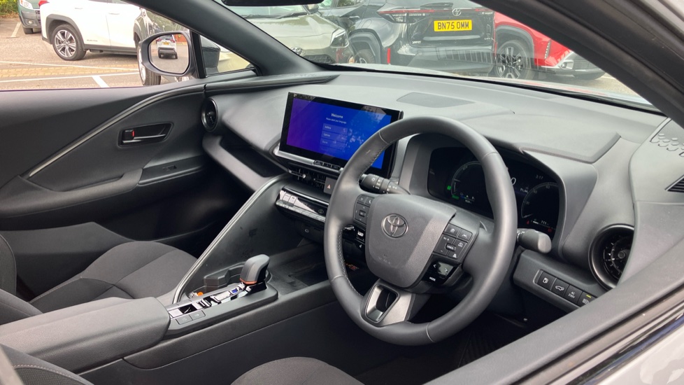 Toyota C-HR 2.0 PHEV Design 5dr CVT Hatchback - Image 66