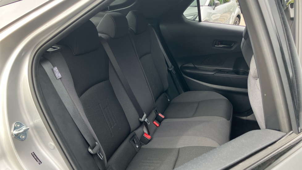 Toyota C-HR 2.0 PHEV Design 5dr CVT Hatchback - Image 67