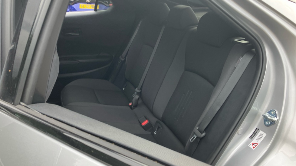 Toyota C-HR 2.0 PHEV Design 5dr CVT Hatchback - Image 68