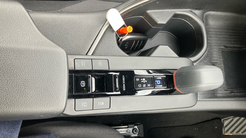 Toyota C-HR 2.0 PHEV Design 5dr CVT Hatchback - Image 74
