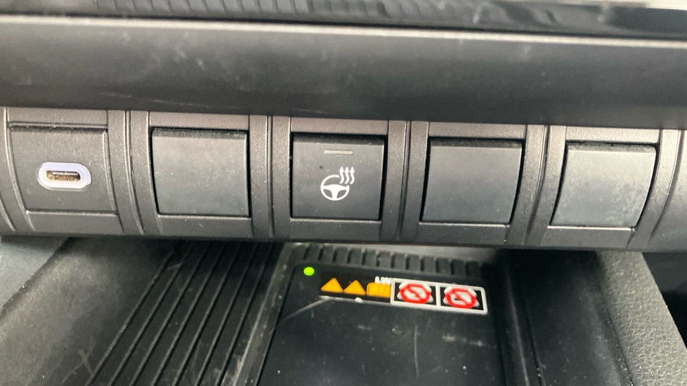 Toyota C-HR 2.0 PHEV Design 5dr CVT Hatchback - Image 75