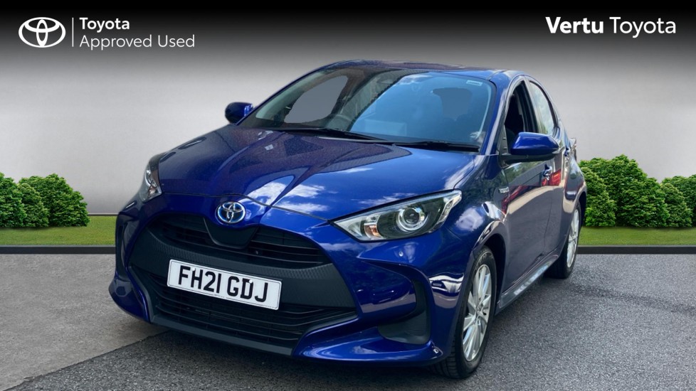 Toyota Yaris 1.5 Hybrid Icon 5dr CVT Hybrid Hatchback - Image 3