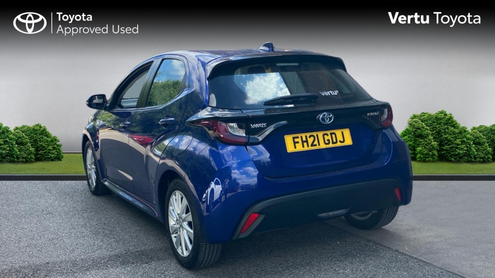 Toyota Yaris 1.5 Hybrid Icon 5dr CVT Hybrid Hatchback - Image 4