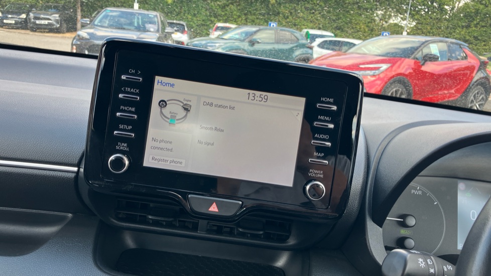 Toyota Yaris 1.5 Hybrid Icon 5dr CVT Hybrid Hatchback - Image 9