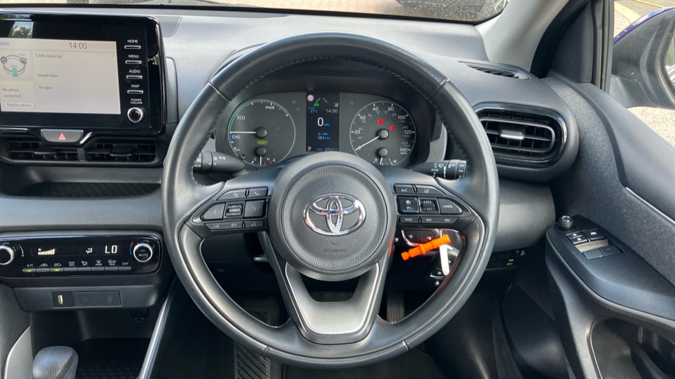 Toyota Yaris 1.5 Hybrid Icon 5dr CVT Hybrid Hatchback - Image 10