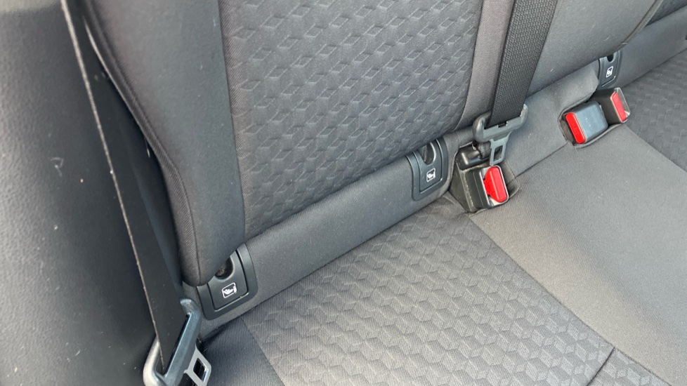 Toyota Yaris 1.5 Hybrid Icon 5dr CVT Hybrid Hatchback - Image 14
