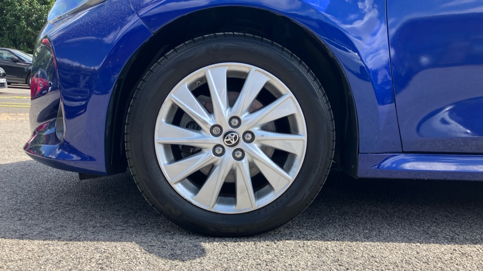 Toyota Yaris 1.5 Hybrid Icon 5dr CVT Hybrid Hatchback - Image 25