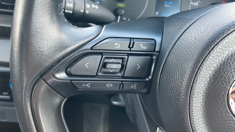 Toyota Yaris 1.5 Hybrid Icon 5dr CVT Hybrid Hatchback - Image 41