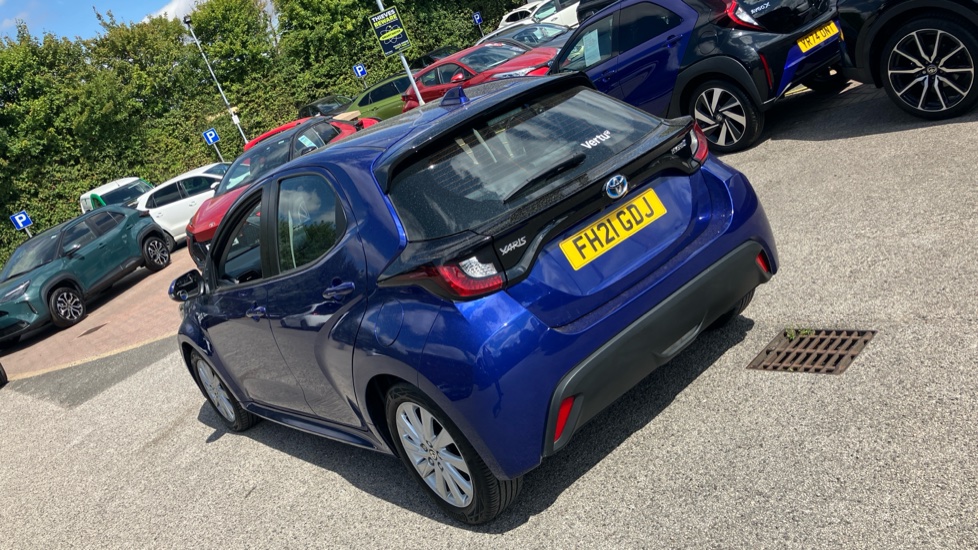 Toyota Yaris 1.5 Hybrid Icon 5dr CVT Hybrid Hatchback - Image 52