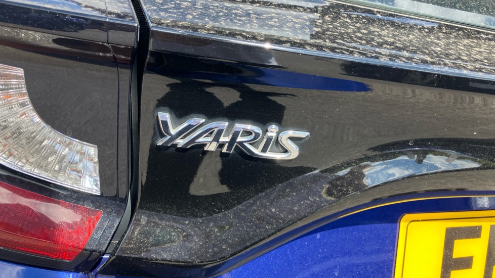 Toyota Yaris 1.5 Hybrid Icon 5dr CVT Hybrid Hatchback - Image 57