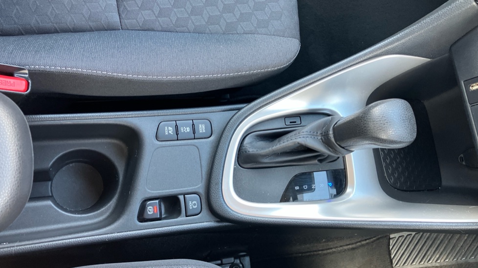 Toyota Yaris 1.5 Hybrid Icon 5dr CVT Hybrid Hatchback - Image 64