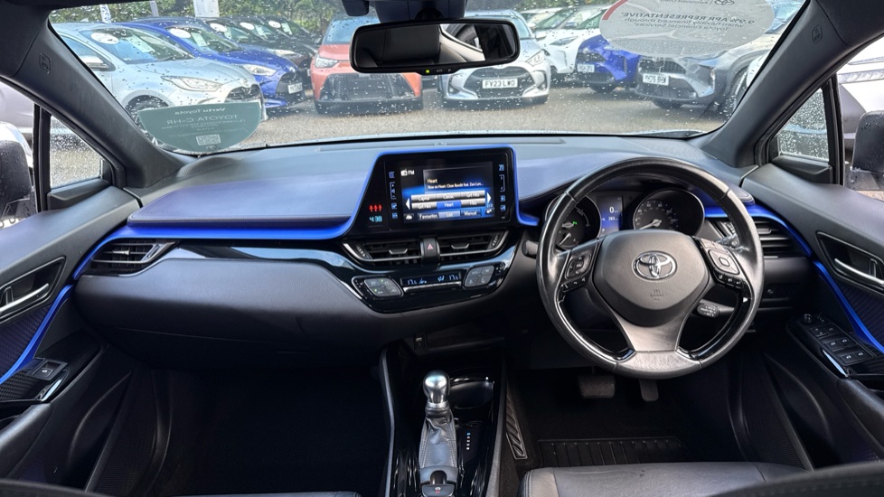 Toyota C-HR 1.8 Hybrid Dynamic 5dr CVT Hybrid Hatchback - Image 6