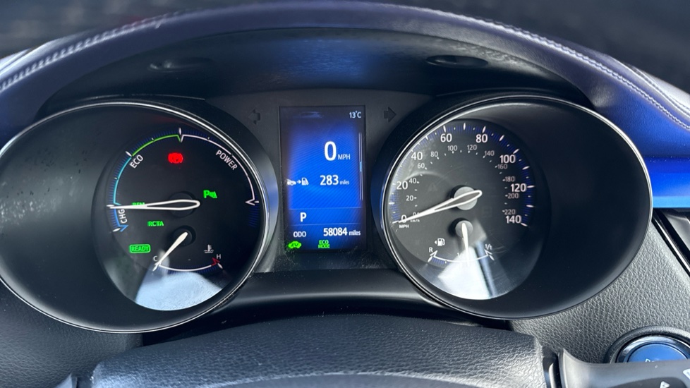 Toyota C-HR 1.8 Hybrid Dynamic 5dr CVT Hybrid Hatchback - Image 11