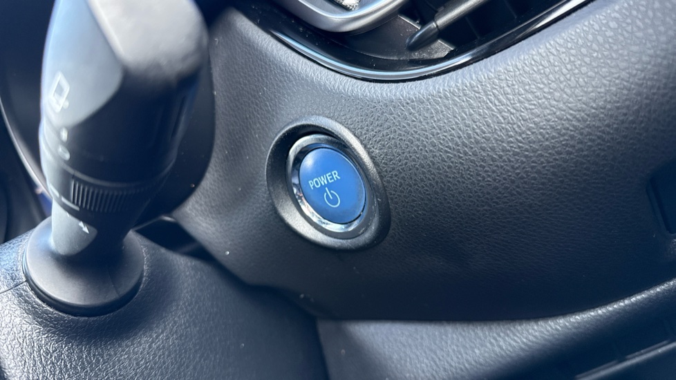 Toyota C-HR 1.8 Hybrid Dynamic 5dr CVT Hybrid Hatchback - Image 16