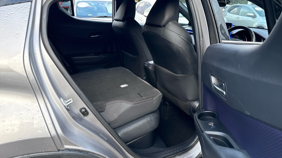 Toyota C-HR 1.8 Hybrid Dynamic 5dr CVT Hybrid Hatchback - Image 18