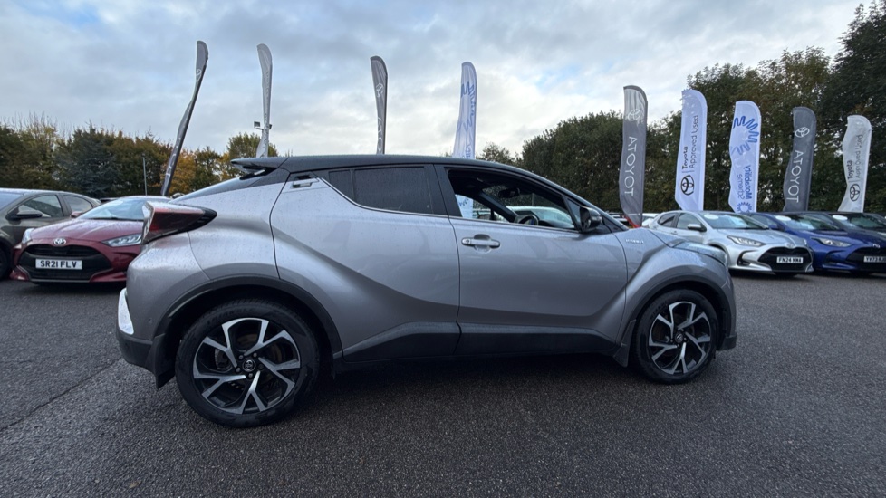 Toyota C-HR 1.8 Hybrid Dynamic 5dr CVT Hybrid Hatchback - Image 23