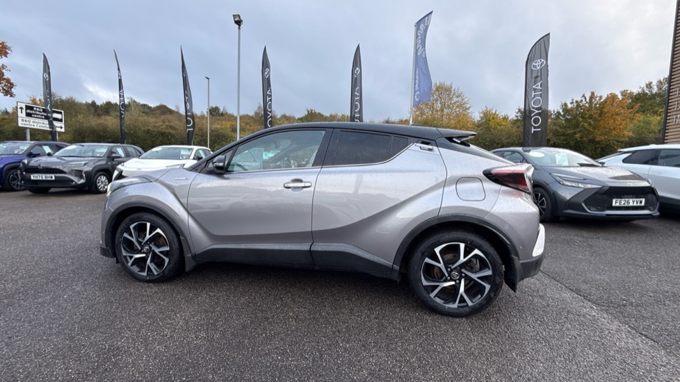 Toyota C-HR 1.8 Hybrid Dynamic 5dr CVT Hybrid Hatchback - Image 24