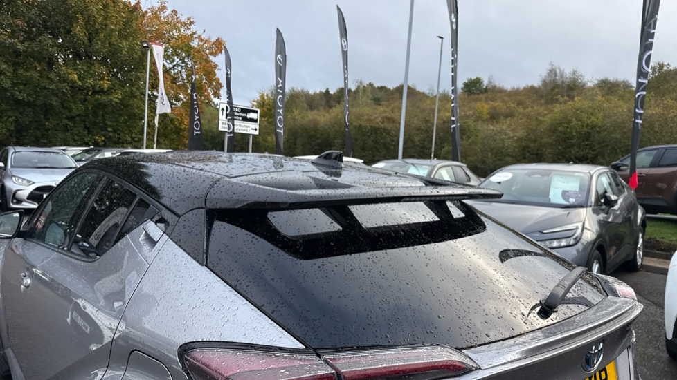 Toyota C-HR 1.8 Hybrid Dynamic 5dr CVT Hybrid Hatchback - Image 31