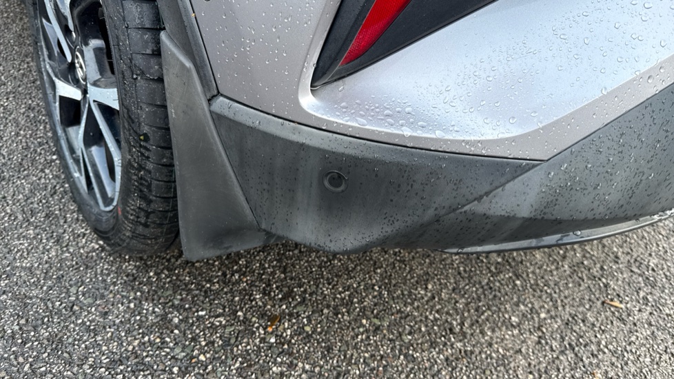 Toyota C-HR 1.8 Hybrid Dynamic 5dr CVT Hybrid Hatchback - Image 34