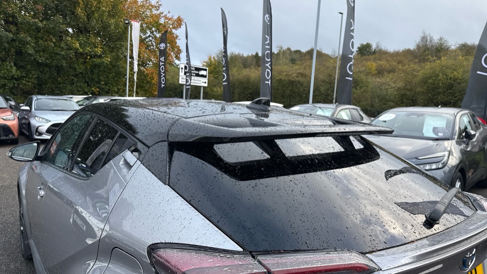 Toyota C-HR 1.8 Hybrid Dynamic 5dr CVT Hybrid Hatchback - Image 35