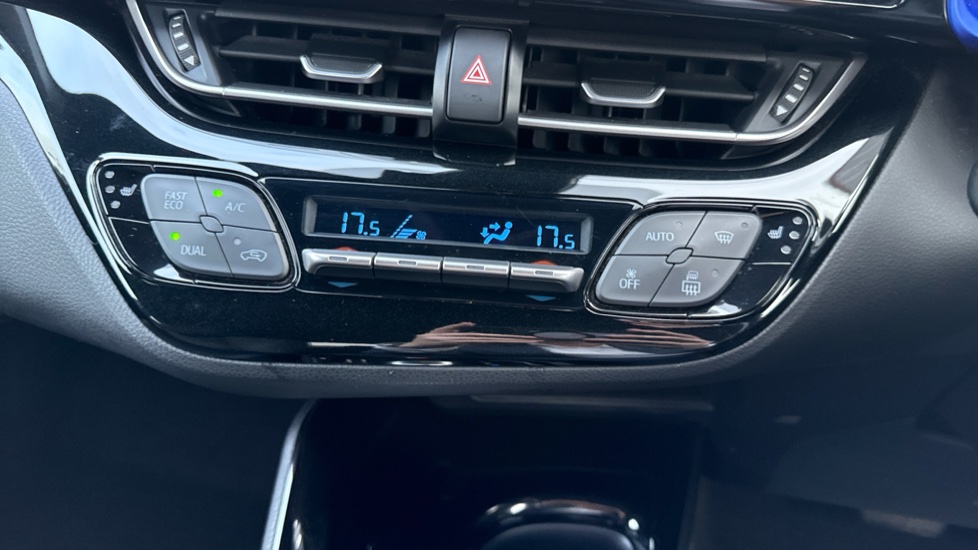 Toyota C-HR 1.8 Hybrid Dynamic 5dr CVT Hybrid Hatchback - Image 38
