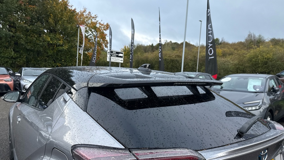 Toyota C-HR 1.8 Hybrid Dynamic 5dr CVT Hybrid Hatchback - Image 45