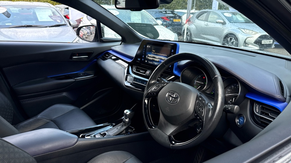 Toyota C-HR 1.8 Hybrid Dynamic 5dr CVT Hybrid Hatchback - Image 61