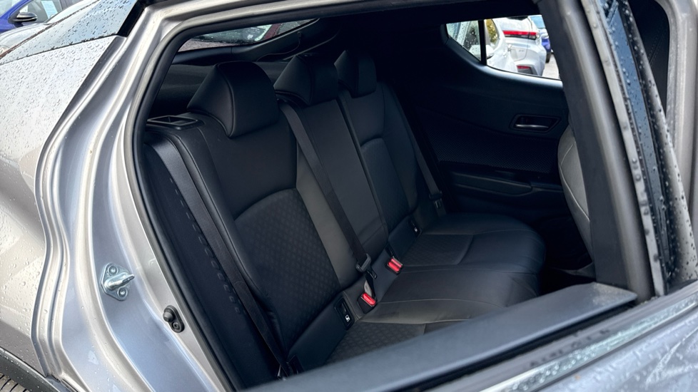 Toyota C-HR 1.8 Hybrid Dynamic 5dr CVT Hybrid Hatchback - Image 62
