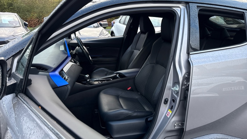 Toyota C-HR 1.8 Hybrid Dynamic 5dr CVT Hybrid Hatchback - Image 64