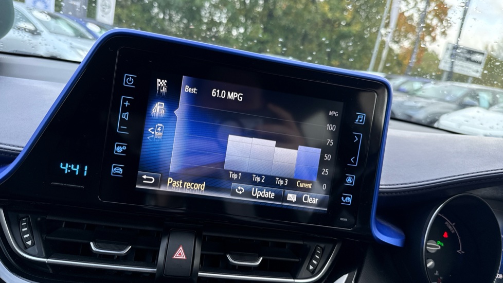Toyota C-HR 1.8 Hybrid Dynamic 5dr CVT Hybrid Hatchback - Image 69