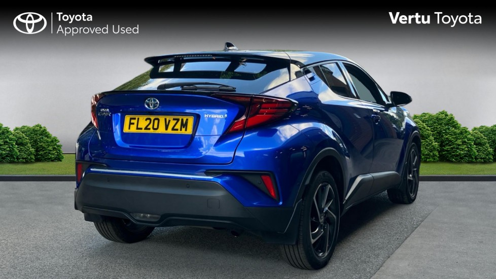 Toyota C-HR 1.8 Hybrid Dynamic 5dr CVT Hybrid Hatchback - Image 2