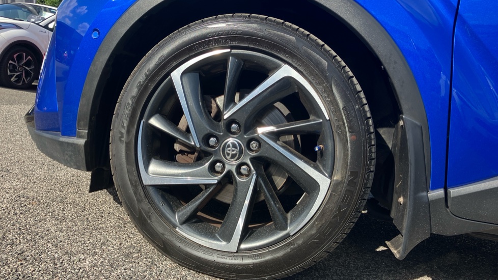 Toyota C-HR 1.8 Hybrid Dynamic 5dr CVT Hybrid Hatchback - Image 25