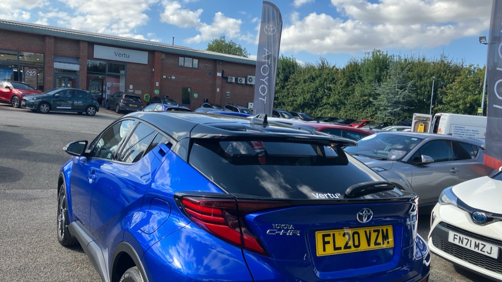 Toyota C-HR 1.8 Hybrid Dynamic 5dr CVT Hybrid Hatchback - Image 31