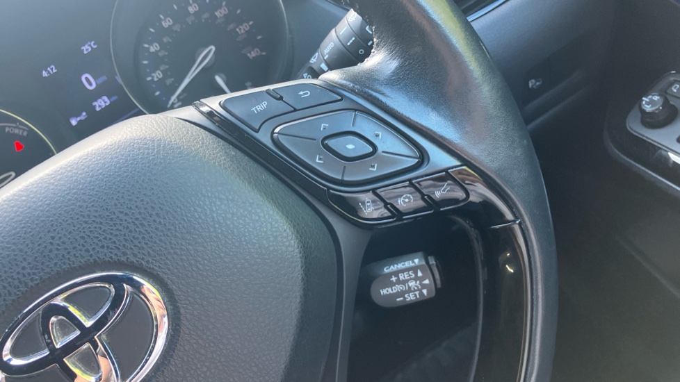 Toyota C-HR 1.8 Hybrid Dynamic 5dr CVT Hybrid Hatchback - Image 32