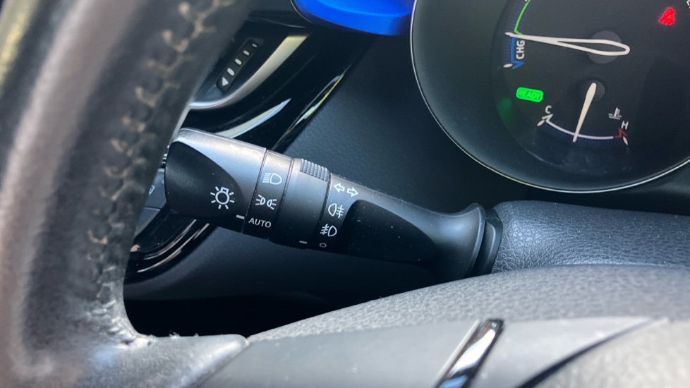 Toyota C-HR 1.8 Hybrid Dynamic 5dr CVT Hybrid Hatchback - Image 36