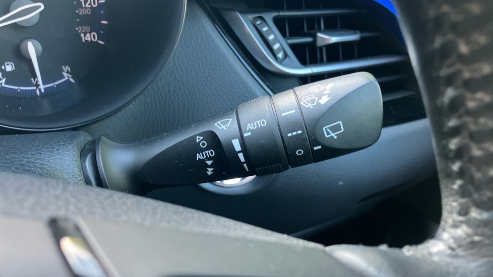 Toyota C-HR 1.8 Hybrid Dynamic 5dr CVT Hybrid Hatchback - Image 37