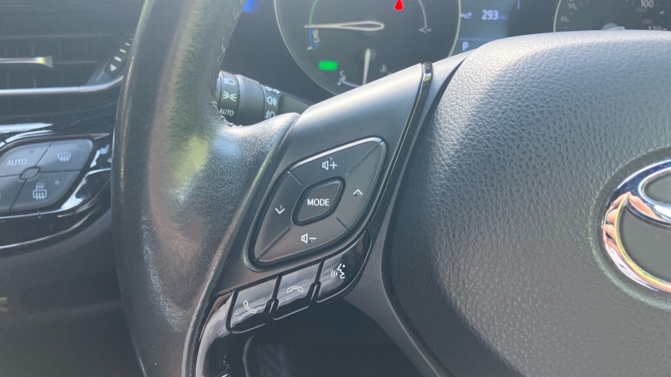 Toyota C-HR 1.8 Hybrid Dynamic 5dr CVT Hybrid Hatchback - Image 42