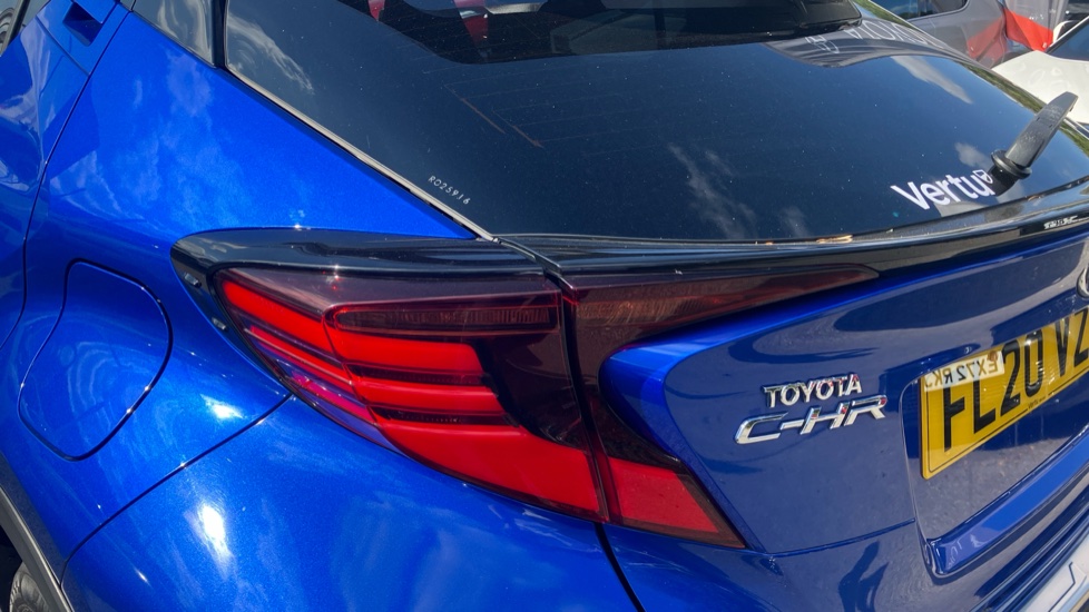 Toyota C-HR 1.8 Hybrid Dynamic 5dr CVT Hybrid Hatchback - Image 45