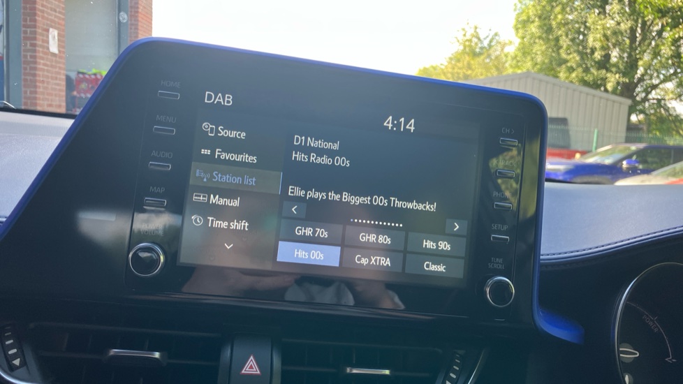 Toyota C-HR 1.8 Hybrid Dynamic 5dr CVT Hybrid Hatchback - Image 50