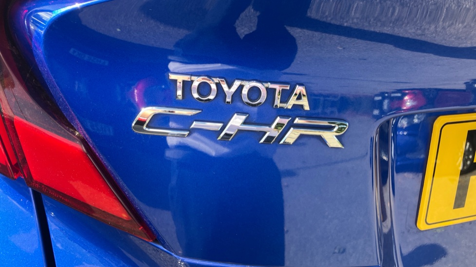 Toyota C-HR 1.8 Hybrid Dynamic 5dr CVT Hybrid Hatchback - Image 59