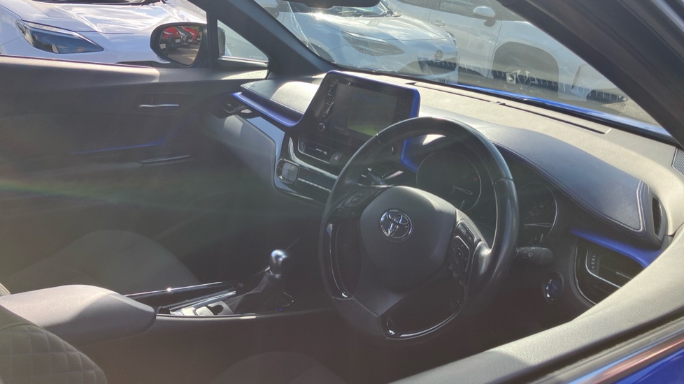 Toyota C-HR 1.8 Hybrid Dynamic 5dr CVT Hybrid Hatchback - Image 63